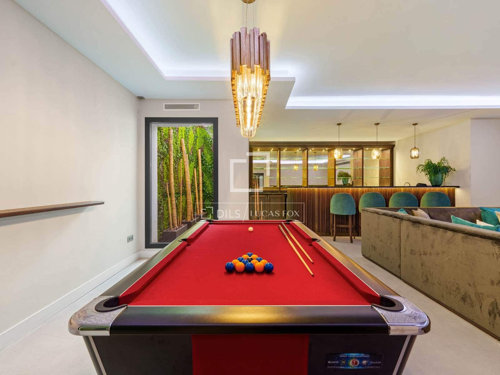 6 bedroom Villa for sale in Marbella with pool garage - € 4,695,000 (Ref: 9997706)
