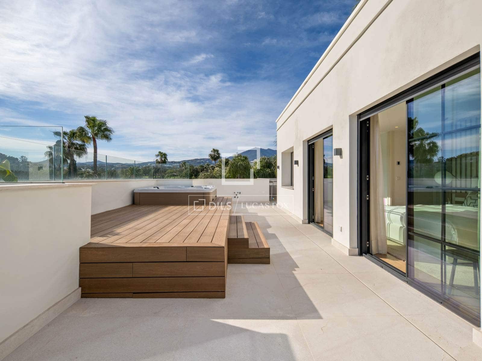 6 Zimmer Villa zu verkaufen in Marbella mit Pool Garage - 10.500.000 € (Ref: 9997708)