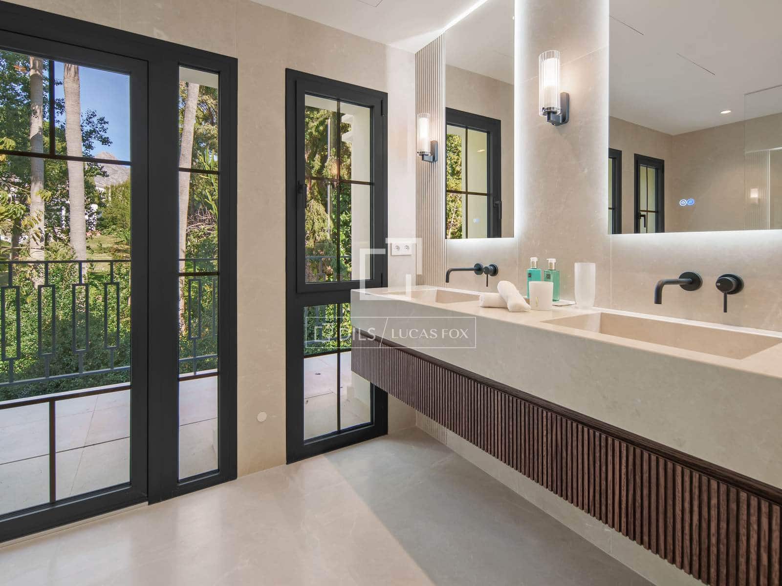 6 Zimmer Villa zu verkaufen in Marbella mit Pool Garage - 10.500.000 € (Ref: 9997708)