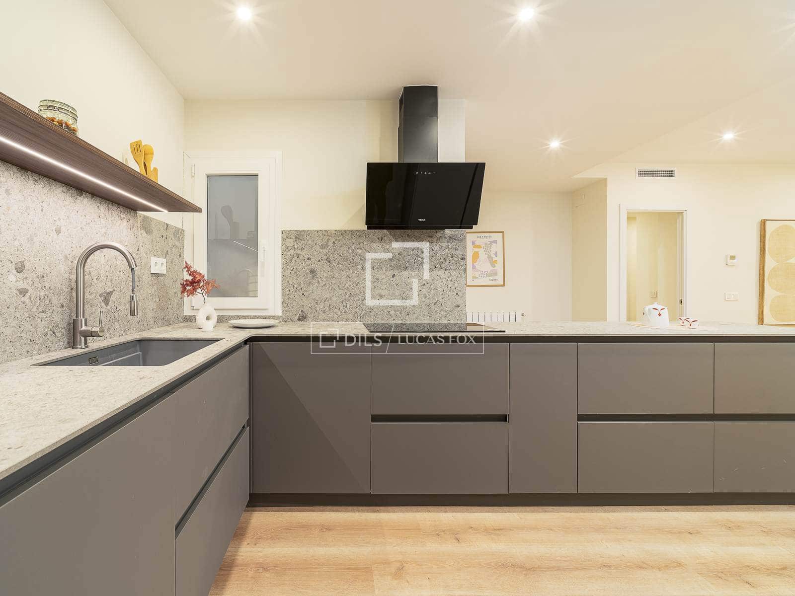 3 slaapkamer Appartement te koop in Barcelona stad - € 1.149.000 (Ref: 9997756)
