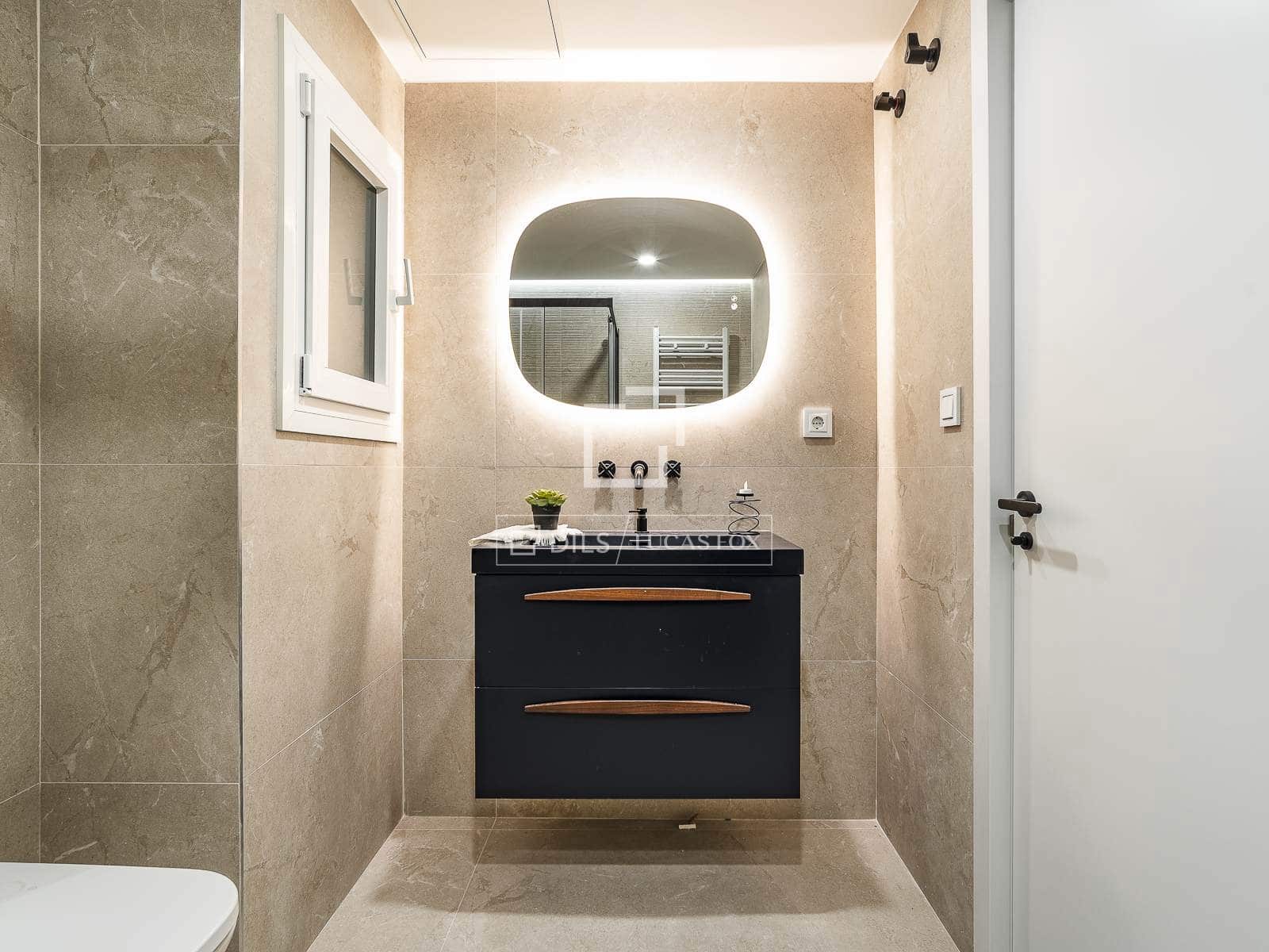 3 slaapkamer Appartement te koop in Barcelona stad - € 1.149.000 (Ref: 9997756)