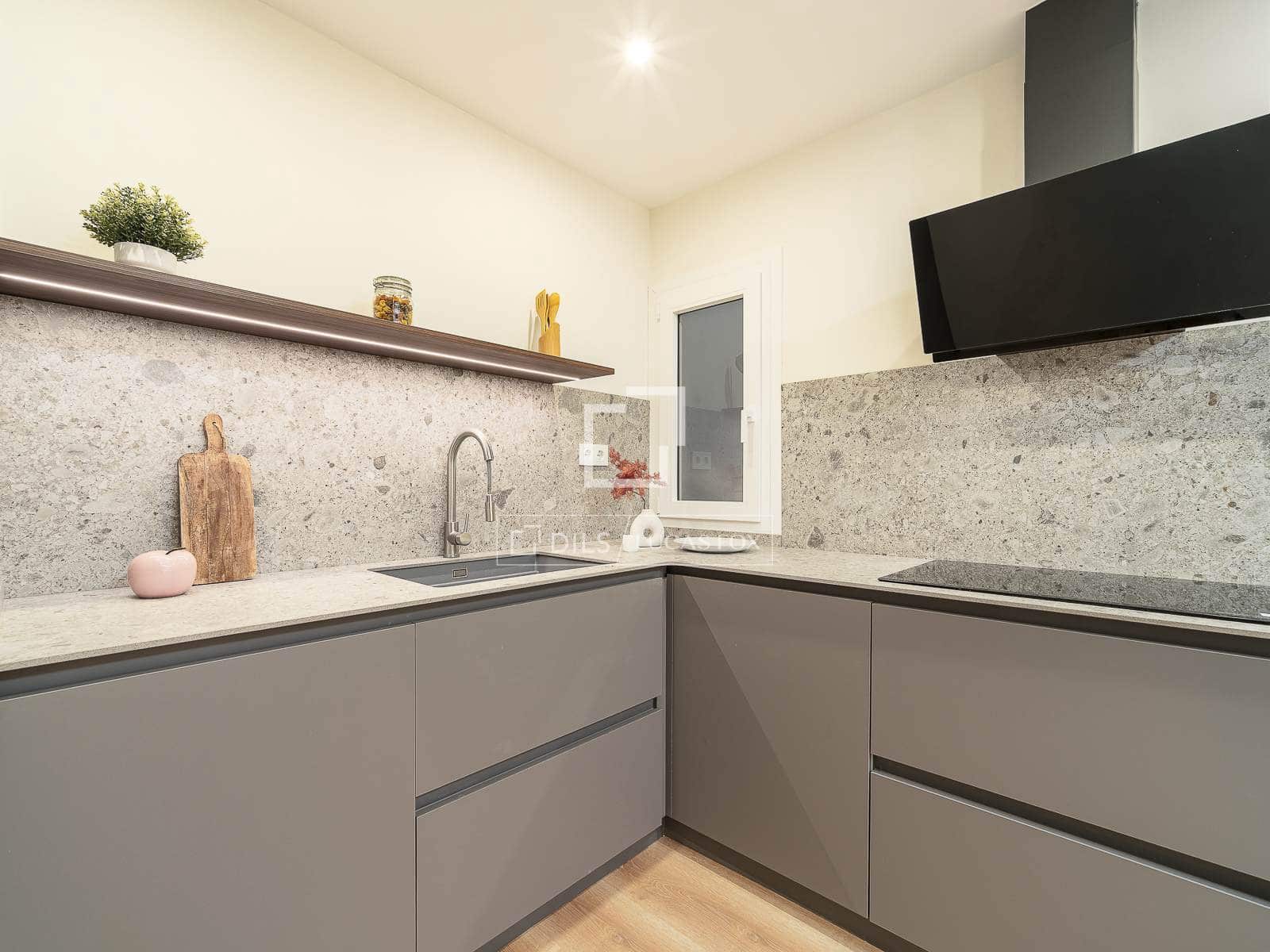 3 slaapkamer Appartement te koop in Barcelona stad - € 1.149.000 (Ref: 9997756)