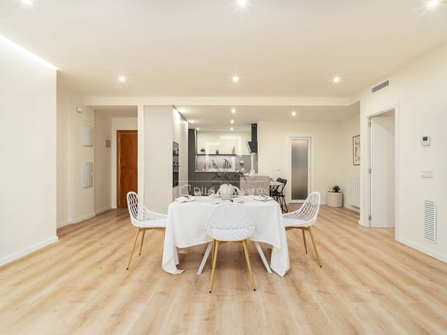 3 bedroom Apartment for sale in Barcelona city - € 1,149,000 (Ref: 9997756)