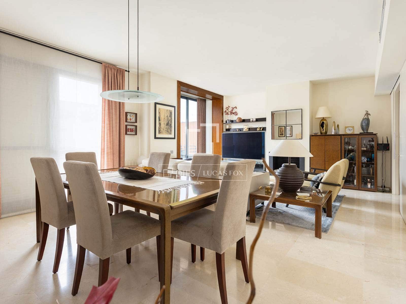 4 soverom Penthouse til salgs i Barcelona by med garasje - € 1 184 000 (Ref: 9997758)