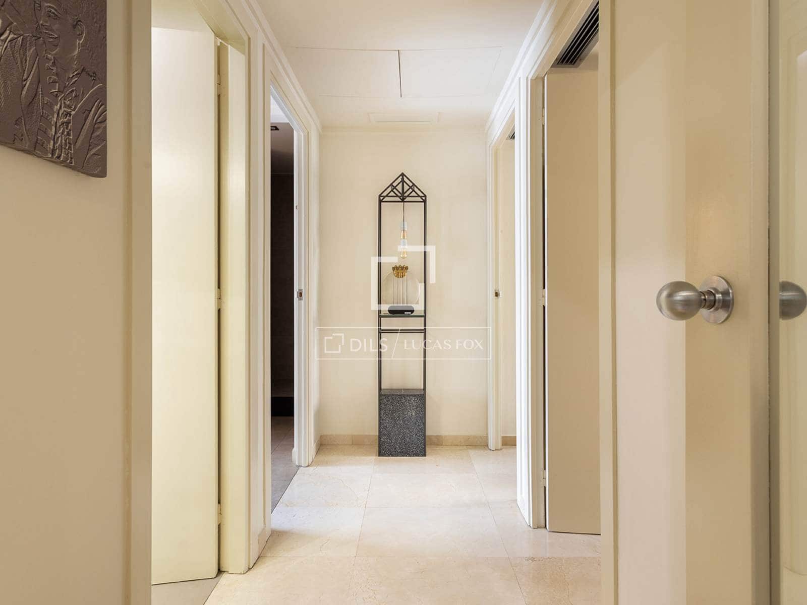4 soverom Penthouse til salgs i Barcelona by med garasje - € 1 184 000 (Ref: 9997758)