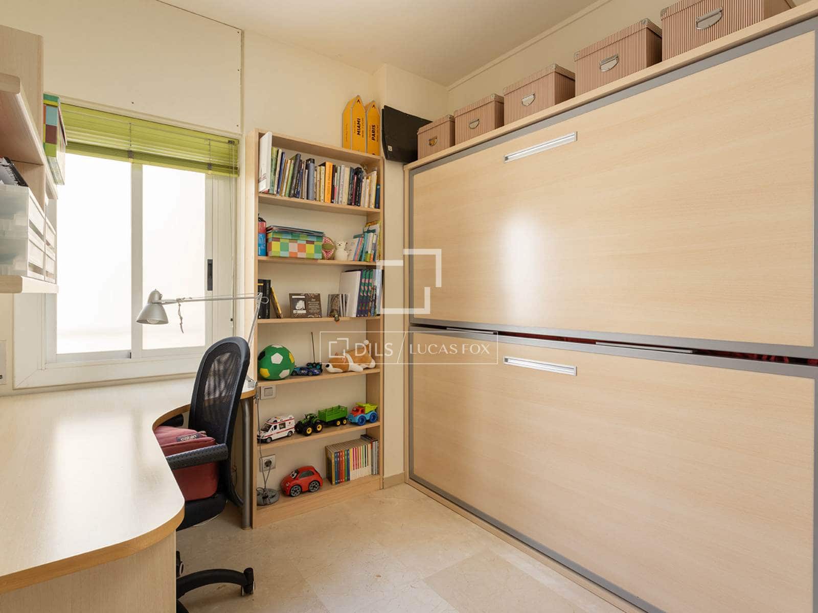 4 soverom Penthouse til salgs i Barcelona by med garasje - € 1 184 000 (Ref: 9997758)
