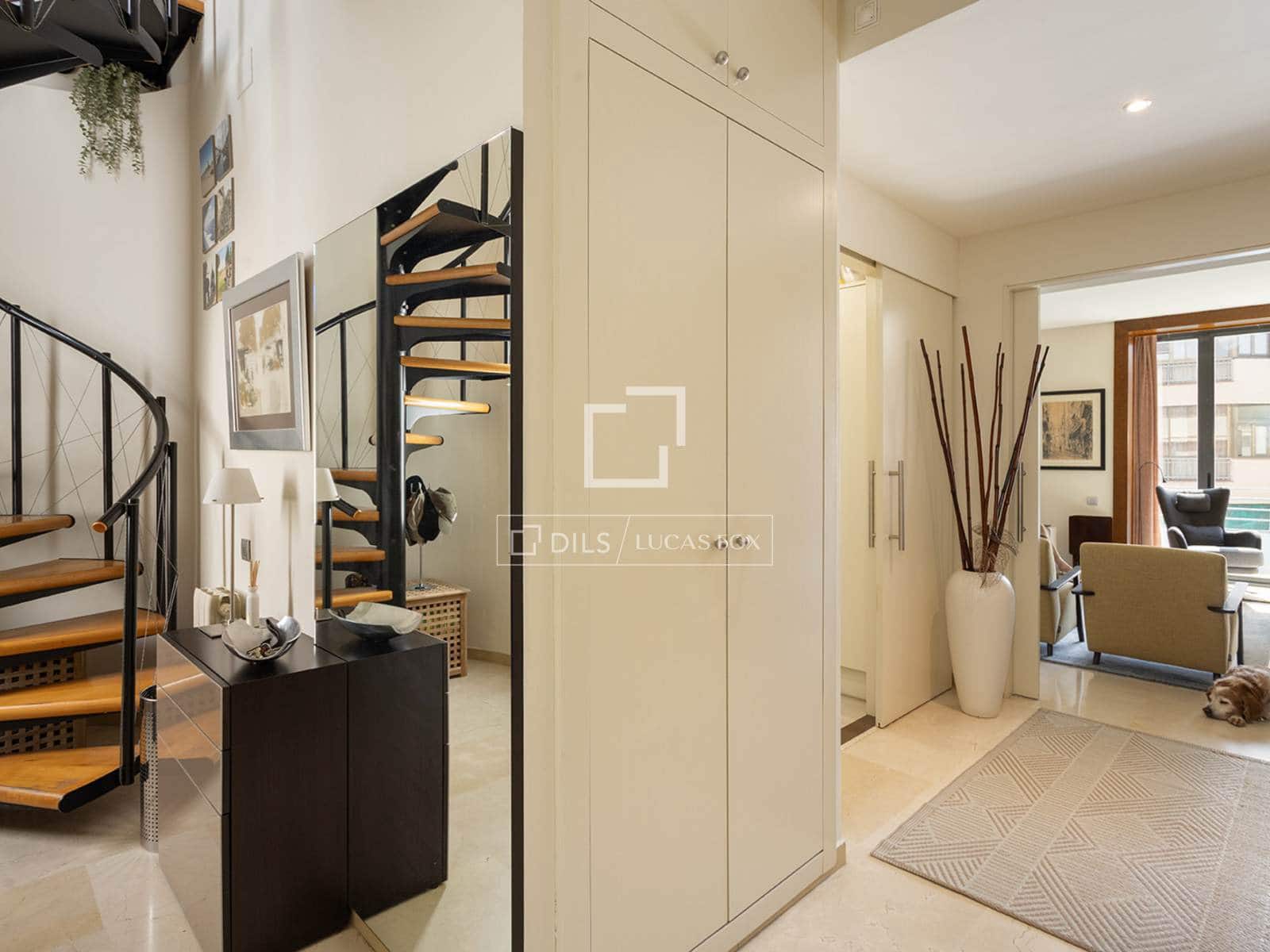 4 soverom Penthouse til salgs i Barcelona by med garasje - € 1 184 000 (Ref: 9997758)