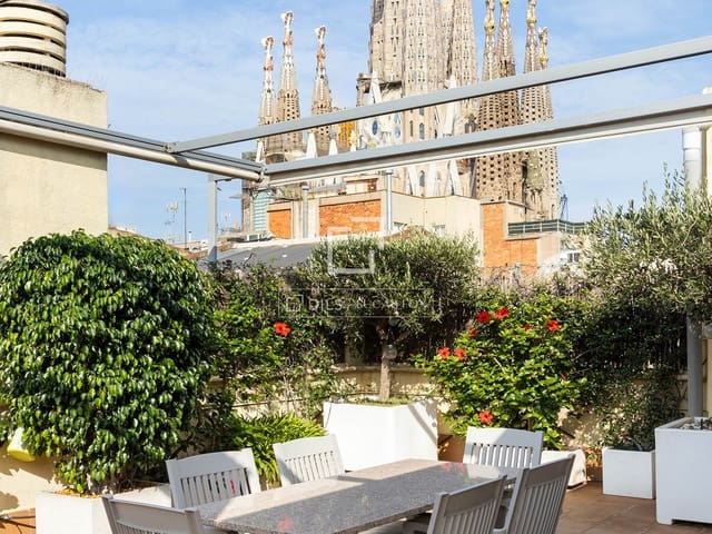 4 soveværelse Penthouse til salg i Barcelona by med garage - € 1.184.000 (Ref: 9997758)