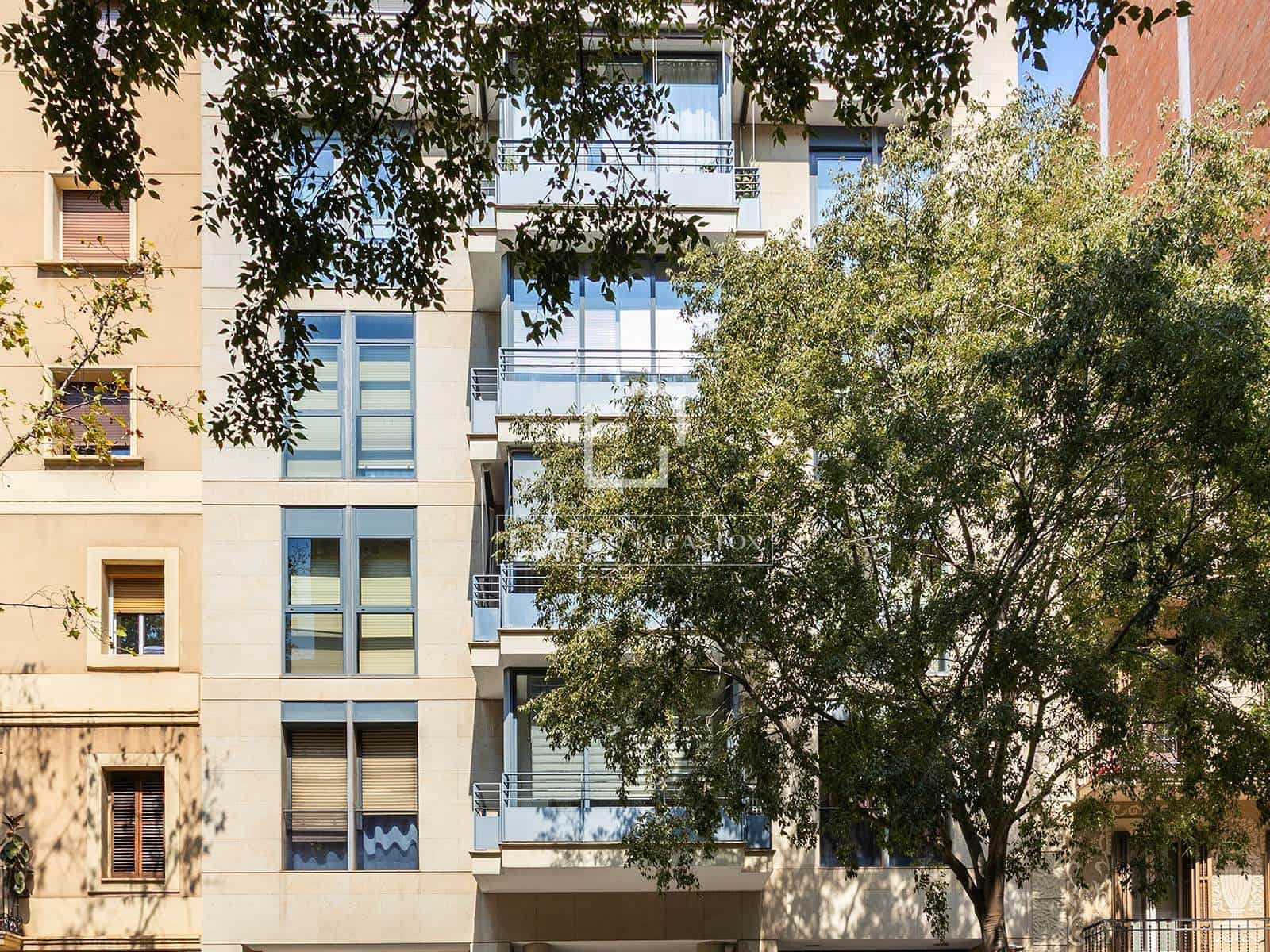 4 soverom Penthouse til salgs i Barcelona by med garasje - € 1 184 000 (Ref: 9997758)