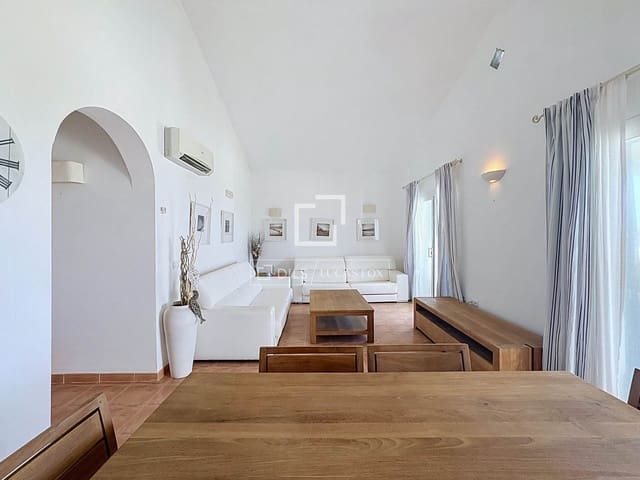 3 slaapkamer Villa te koop in Ciutadella de Menorca met zwembad - € 990.000 (Ref: 9997771)