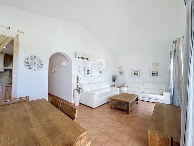 3 slaapkamer Villa te koop in Ciutadella de Menorca met zwembad - € 990.000 (Ref: 9997771)