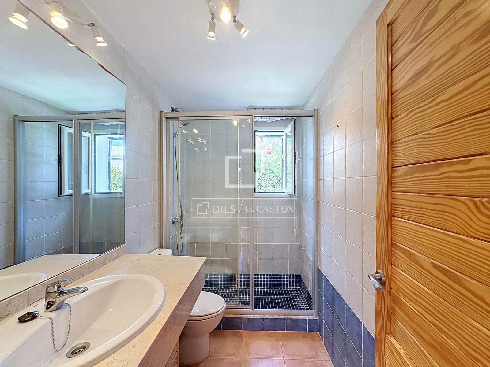 Chalet de 3 habitaciones en Ciutadella de Menorca en venta con piscina - 990.000 € (Ref: 9997771)