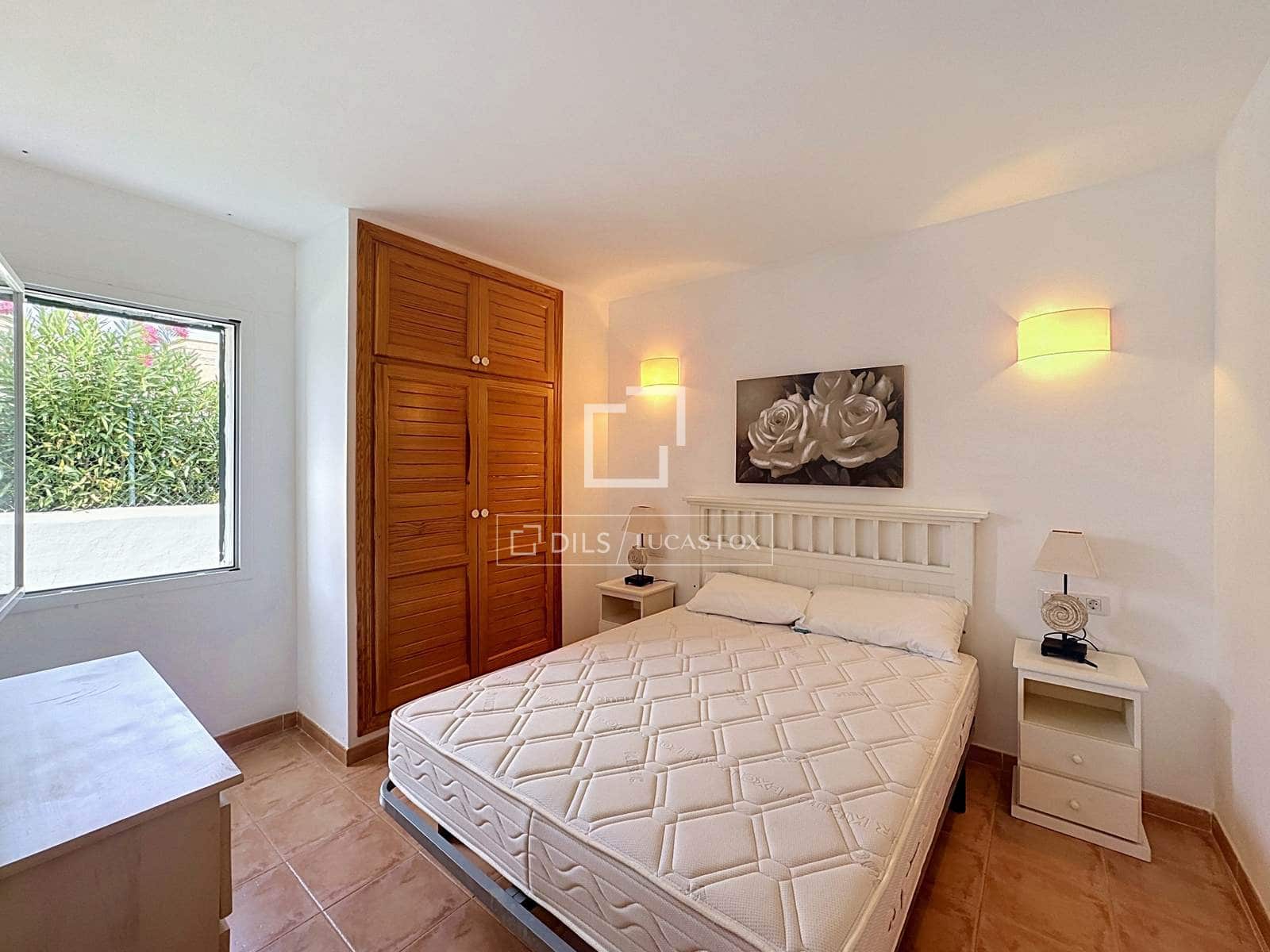 Chalet de 3 habitaciones en Ciutadella de Menorca en venta con piscina - 990.000 € (Ref: 9997771)