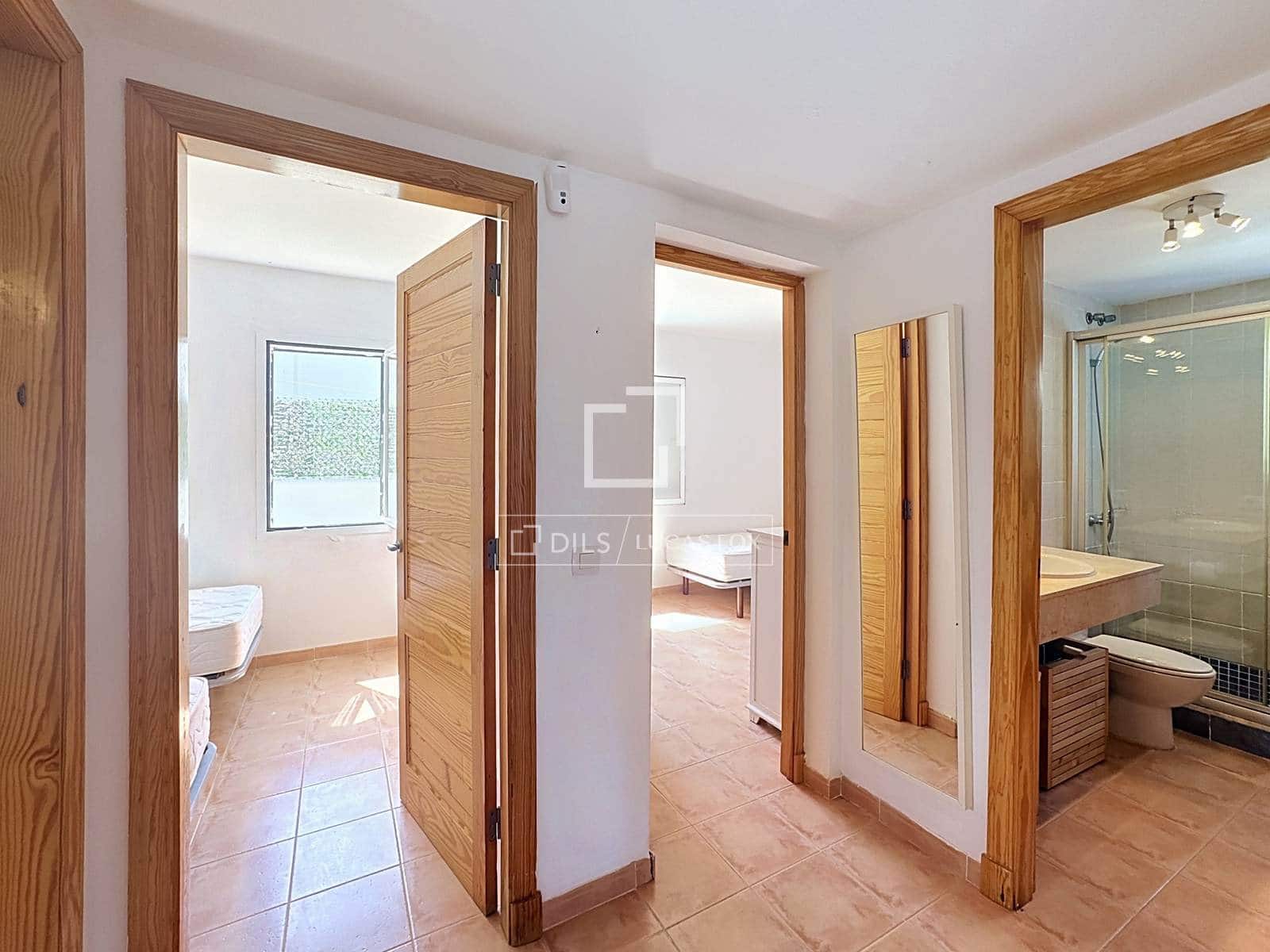 Chalet de 3 habitaciones en Ciutadella de Menorca en venta con piscina - 990.000 € (Ref: 9997771)