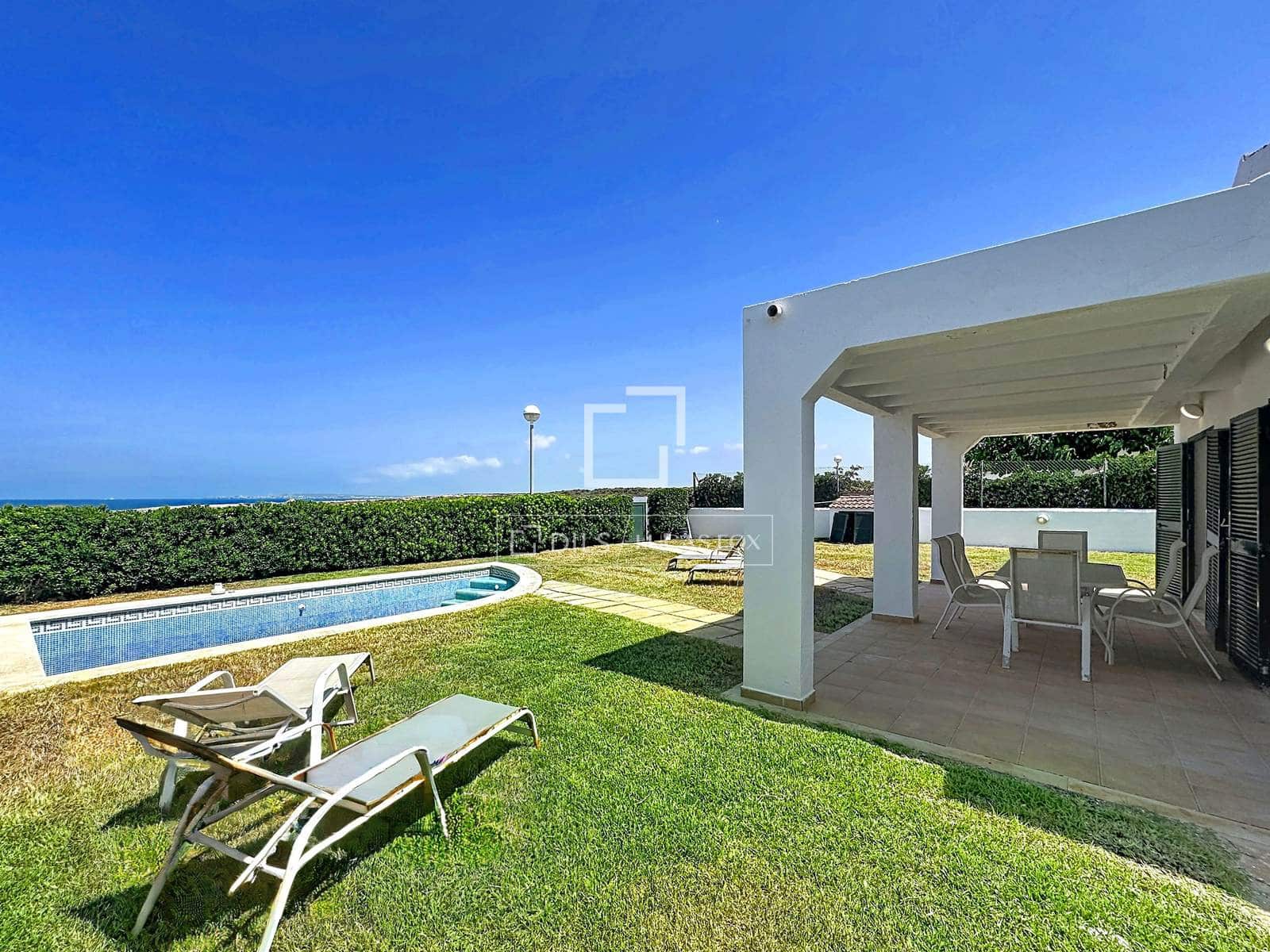 Chalet de 3 habitaciones en Ciutadella de Menorca en venta con piscina - 990.000 € (Ref: 9997771)
