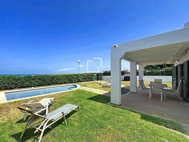 3 slaapkamer Villa te koop in Ciutadella de Menorca met zwembad - € 990.000 (Ref: 9997771)