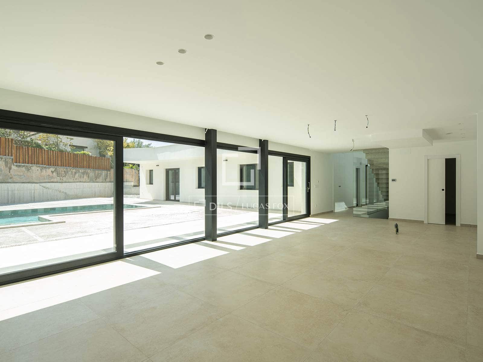 4 sypialnia Willa na sprzedaż w Otura z basenem garażem - 899 000 € (Ref: 9997970)