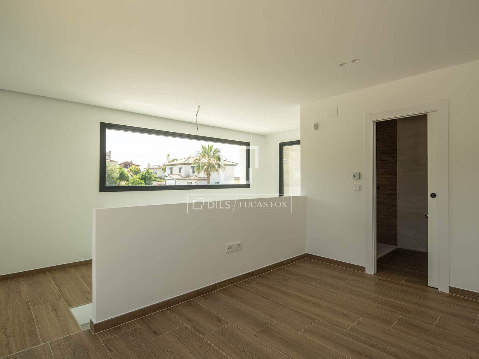 4 sypialnia Willa na sprzedaż w Otura z basenem garażem - 899 000 € (Ref: 9997970)