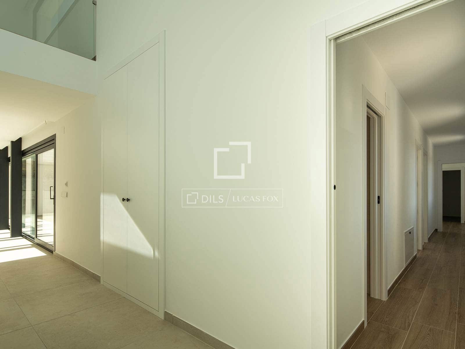 4 sypialnia Willa na sprzedaż w Otura z basenem garażem - 899 000 € (Ref: 9997970)