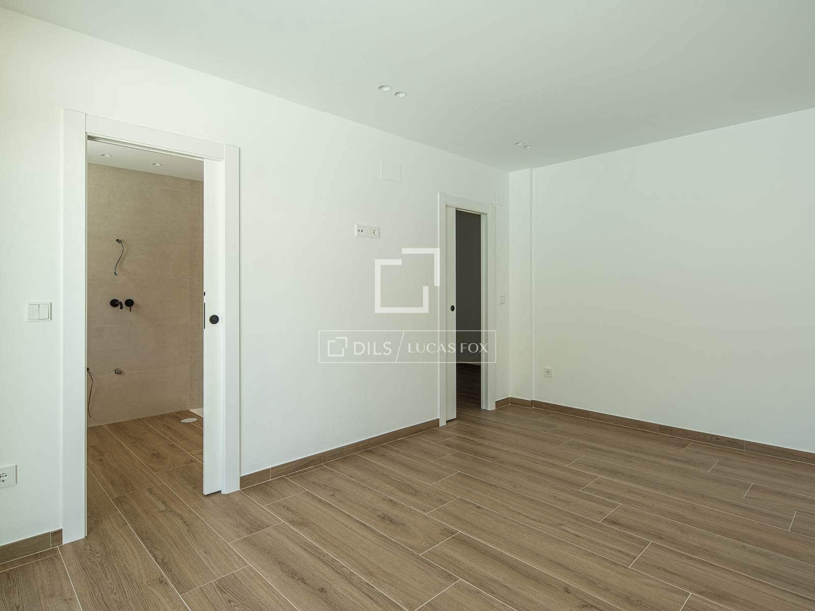 4 sypialnia Willa na sprzedaż w Otura z basenem garażem - 899 000 € (Ref: 9997970)