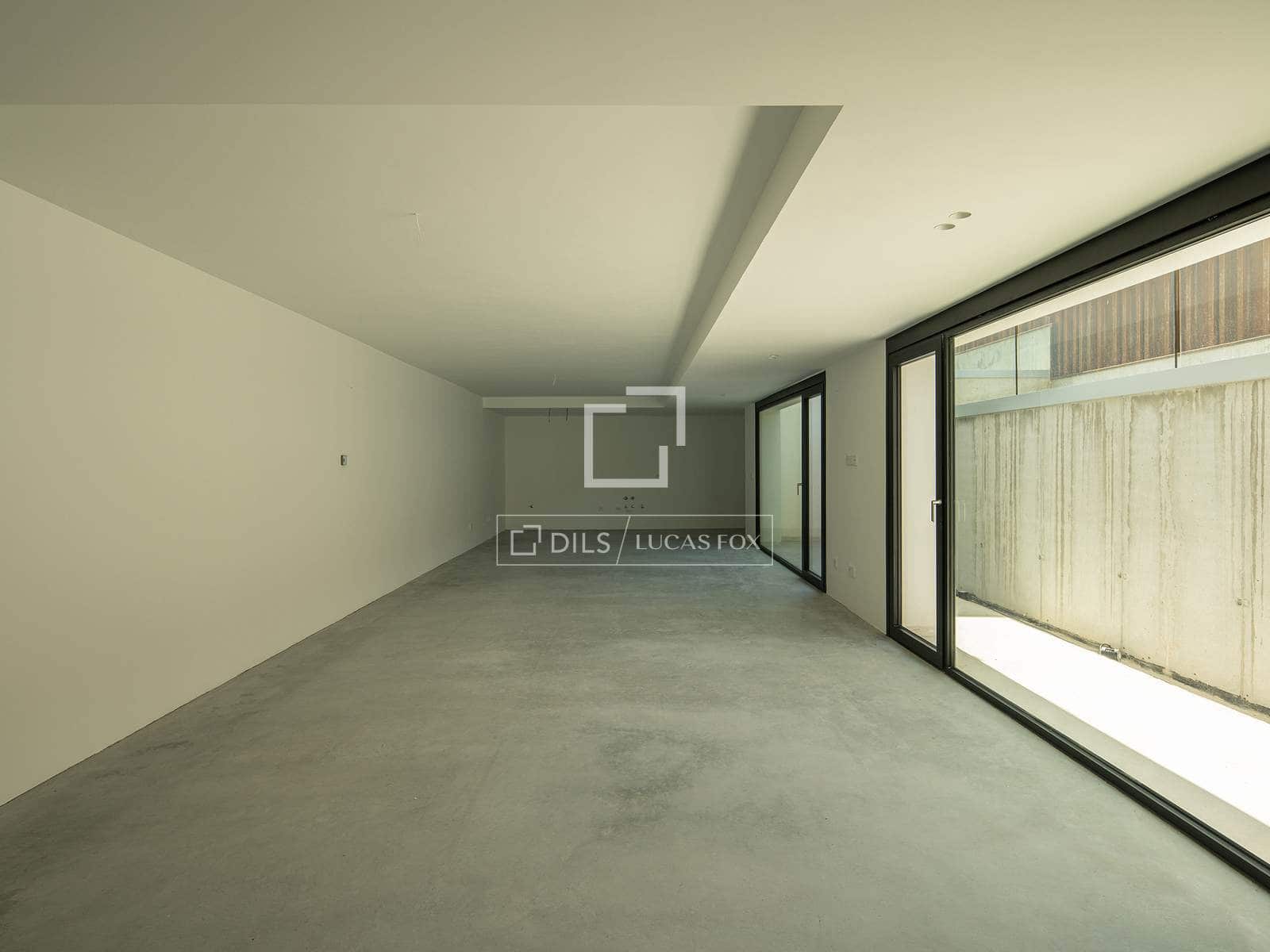 4 sypialnia Willa na sprzedaż w Otura z basenem garażem - 899 000 € (Ref: 9997970)
