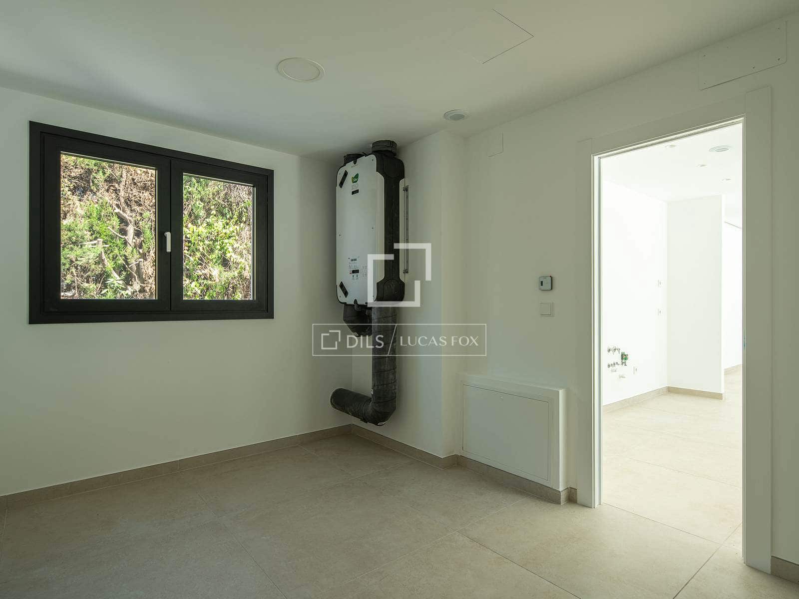 4 sypialnia Willa na sprzedaż w Otura z basenem garażem - 899 000 € (Ref: 9997970)
