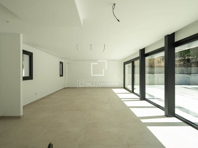 4 sypialnia Willa na sprzedaż w Otura z basenem garażem - 899 000 € (Ref: 9997970)
