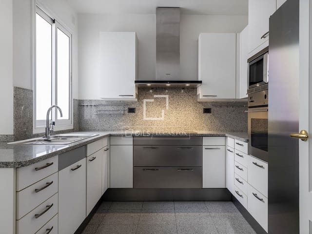 4 quarto Apartamento para arrendar em Barcelona cidade com garagem - 6 000 € (Ref: 9999368)