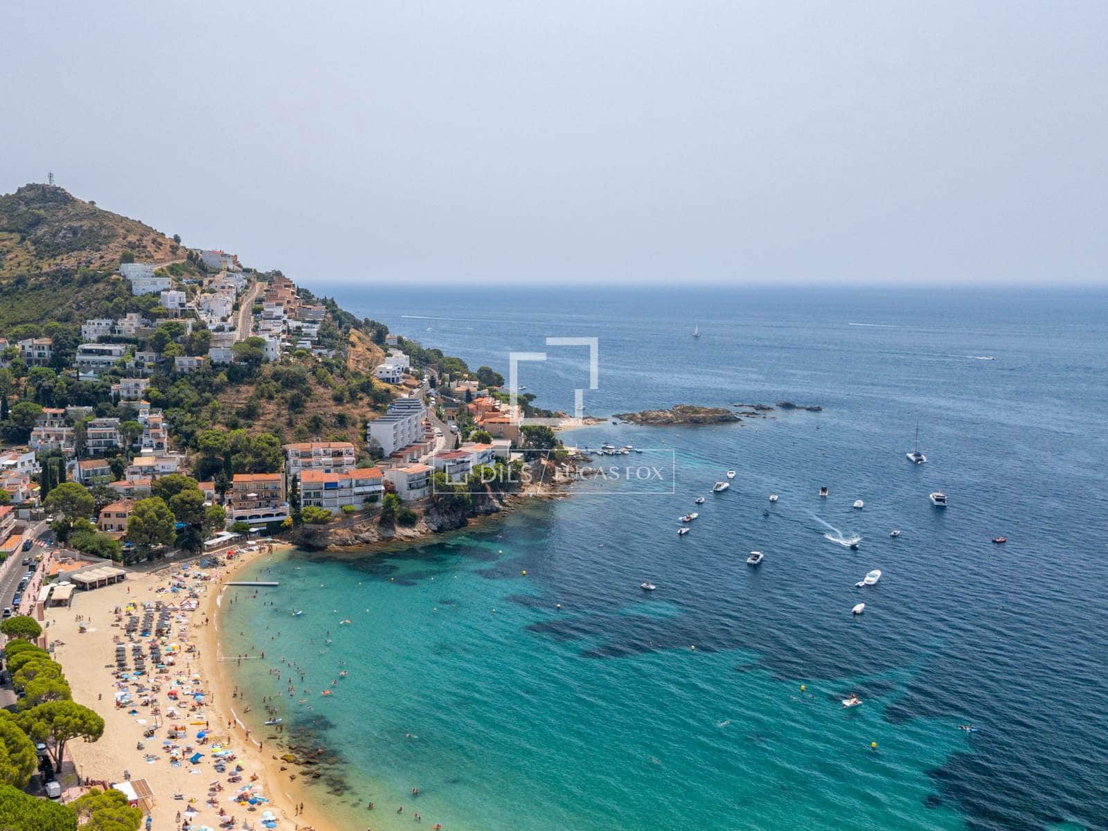 4 slaapkamer Villa te koop in Roses met zwembad garage - € 2.400.000 (Ref: 9999369)