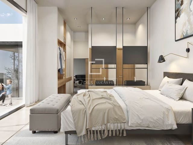 4 slaapkamer Villa te koop in Roses met zwembad garage - € 2.400.000 (Ref: 9999369)