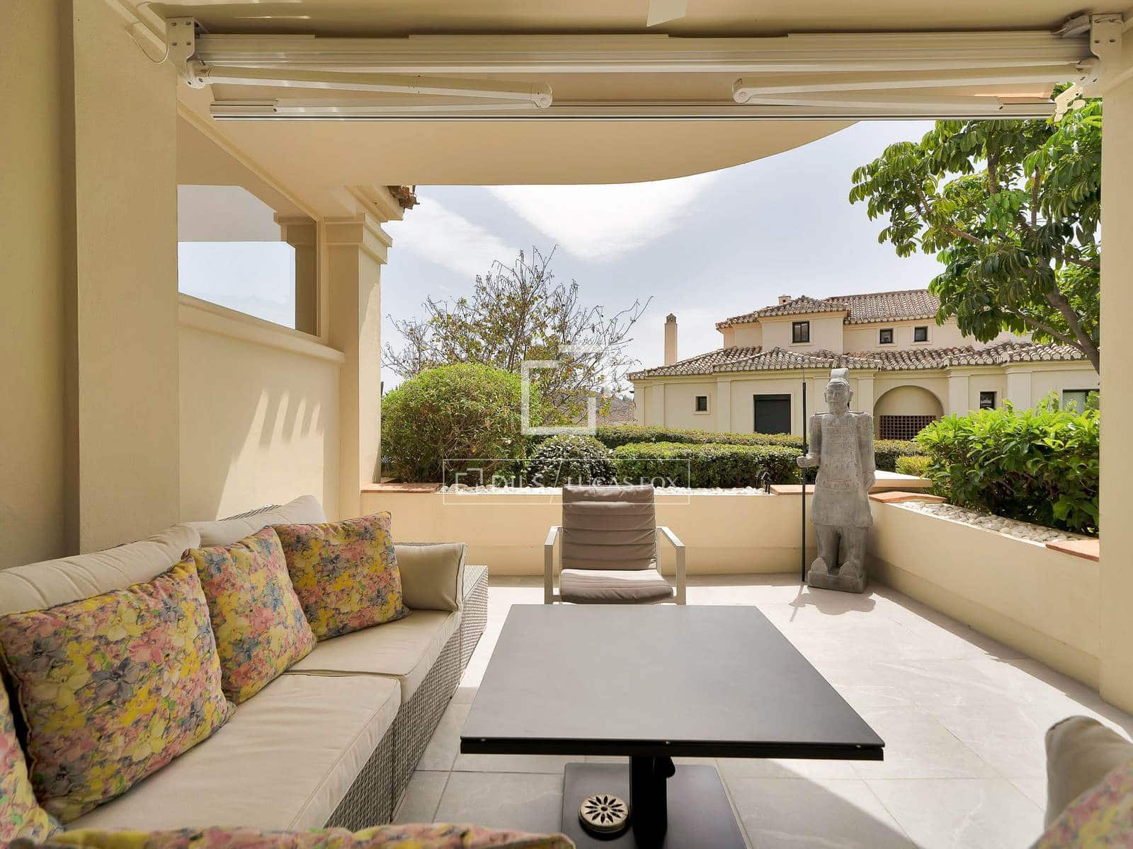2 sovrum Lägenhet till salu i Benahavis med pool garage - 595 000 € (Ref: 9999453)