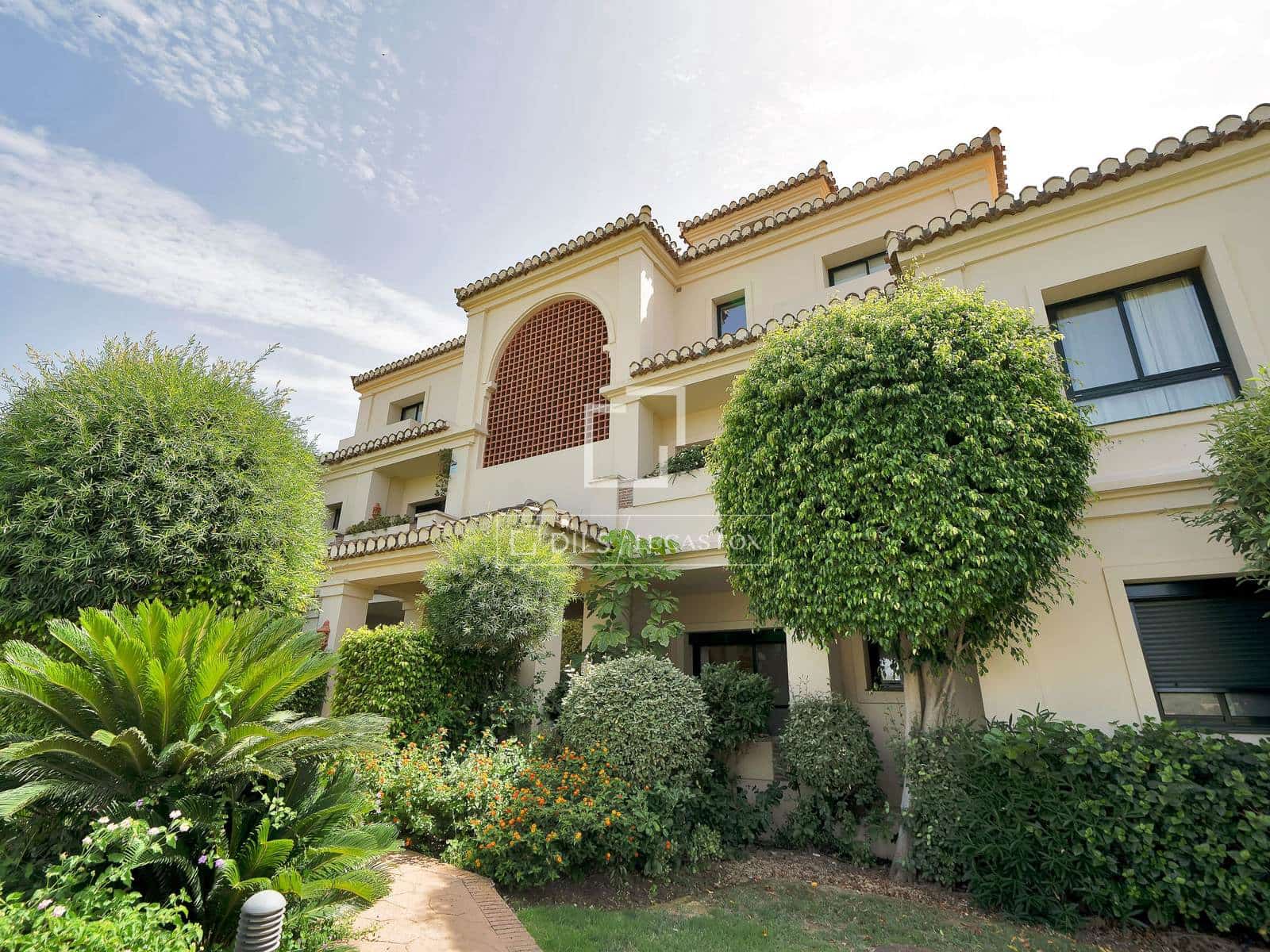 2 sovrum Lägenhet till salu i Benahavis med pool garage - 595 000 € (Ref: 9999453)