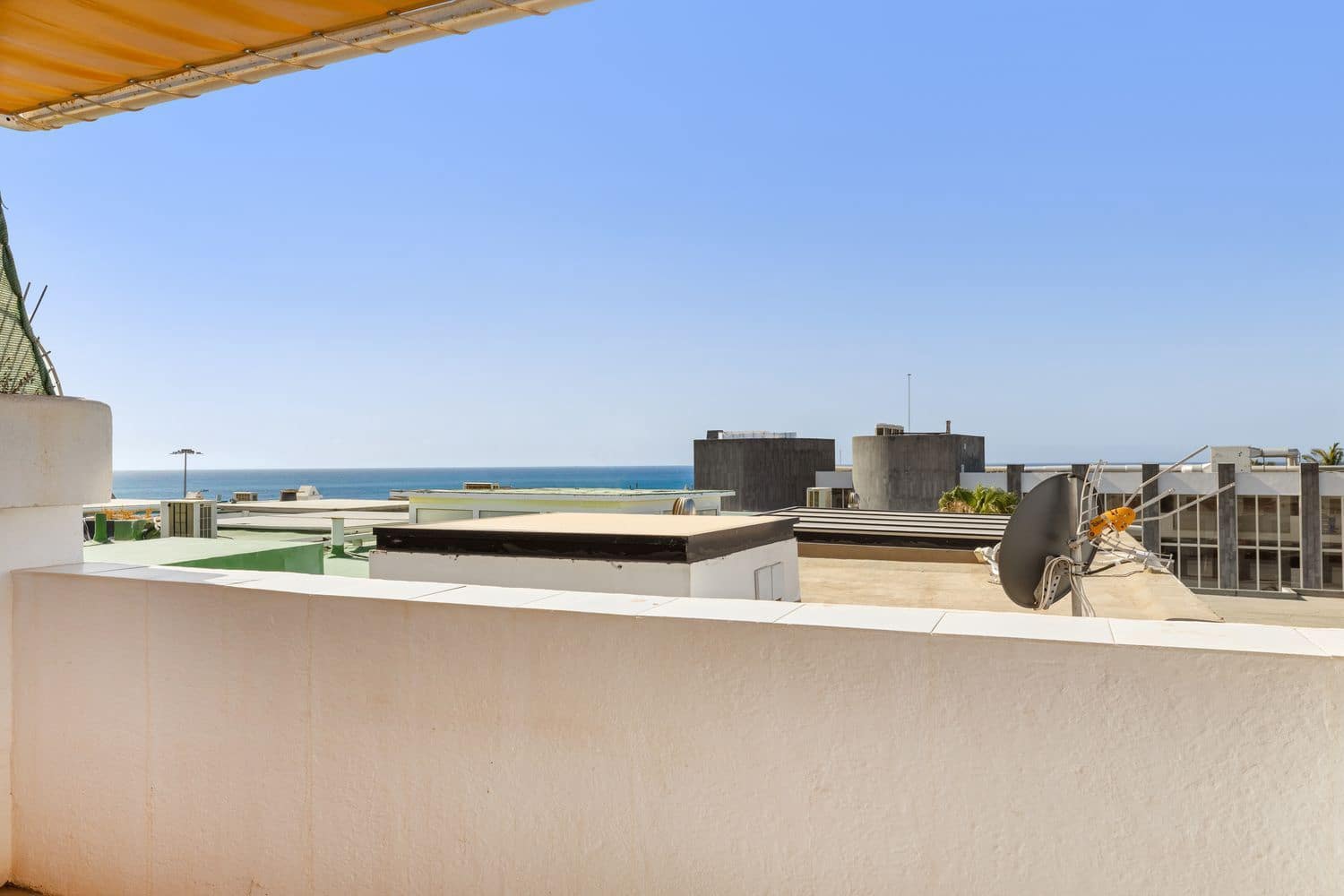 2 bedroom Townhouse for sale in Puerto del Carmen with pool garage - € 370,000 (Ref: 10023523)