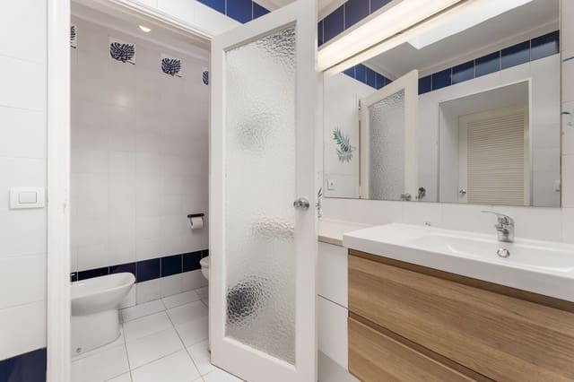 2 chambre Maison de Ville à vendre à Puerto del Carmen, Tías avec piscine garage - 370 000 € (Ref: 10023523)