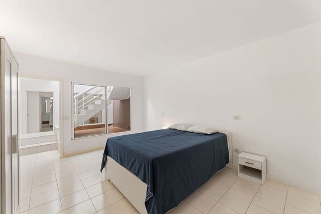 2 chambre Maison de Ville à vendre à Puerto del Carmen, Tías avec piscine garage - 370 000 € (Ref: 10023523)
