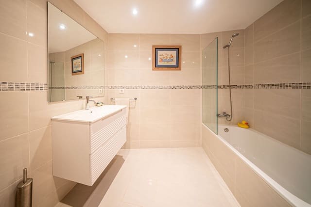 4 slaapkamer Appartement te koop in Arrecife met garage - € 750.000 (Ref: 10033291)