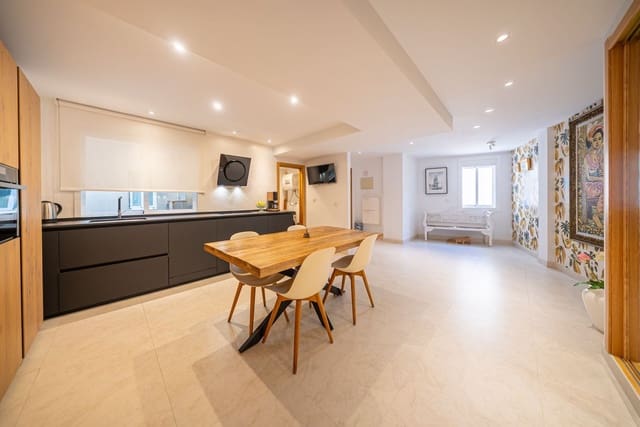 4 slaapkamer Appartement te koop in Arrecife met garage - € 750.000 (Ref: 10033291)
