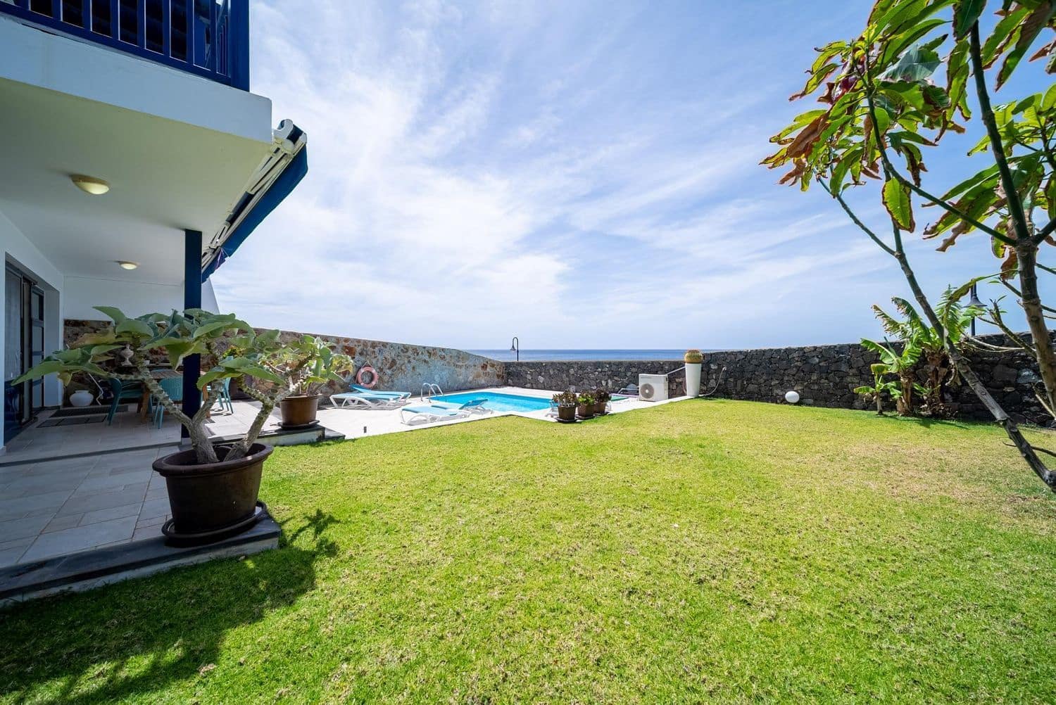 4 soveværelse Byhus til salg i Puerto Calero med swimmingpool garage - € 1.470.000 (Ref: 7107328)