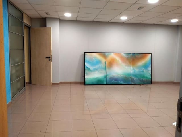 Office for rent in Arrecife - € 2,500 (Ref: 7377416)