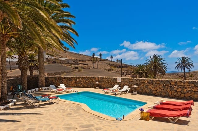 22 sovrum Villa till salu i Haría med pool garage - 3 500 000 € (Ref: 7864981)