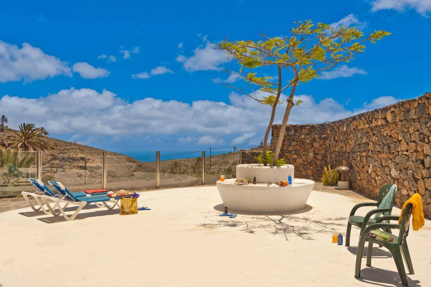 22 bedroom Villa for sale in Haria with pool garage - € 3,500,000 (Ref: 7864981)