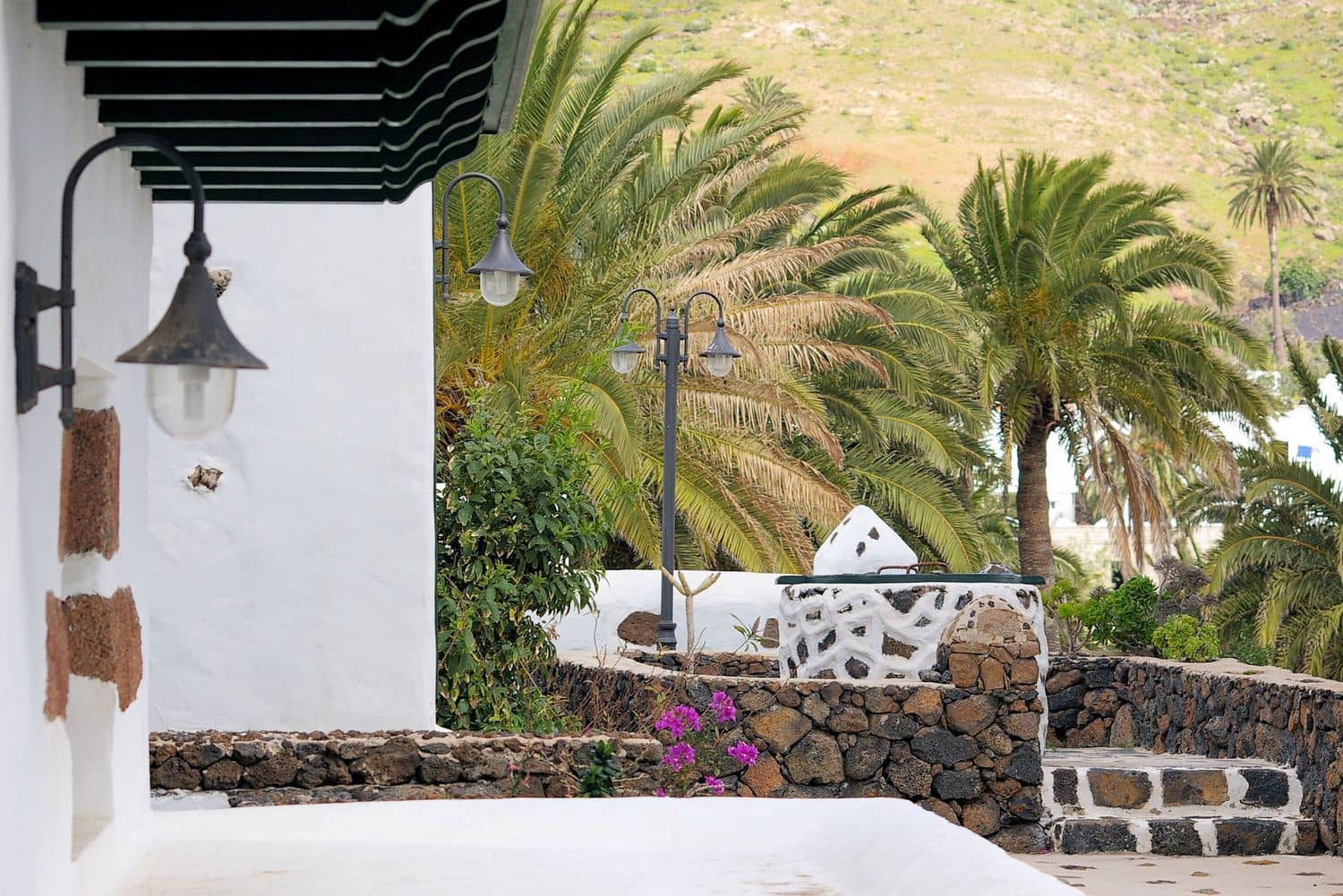 22 bedroom Villa for sale in Haria with pool garage - € 3,500,000 (Ref: 7864981)