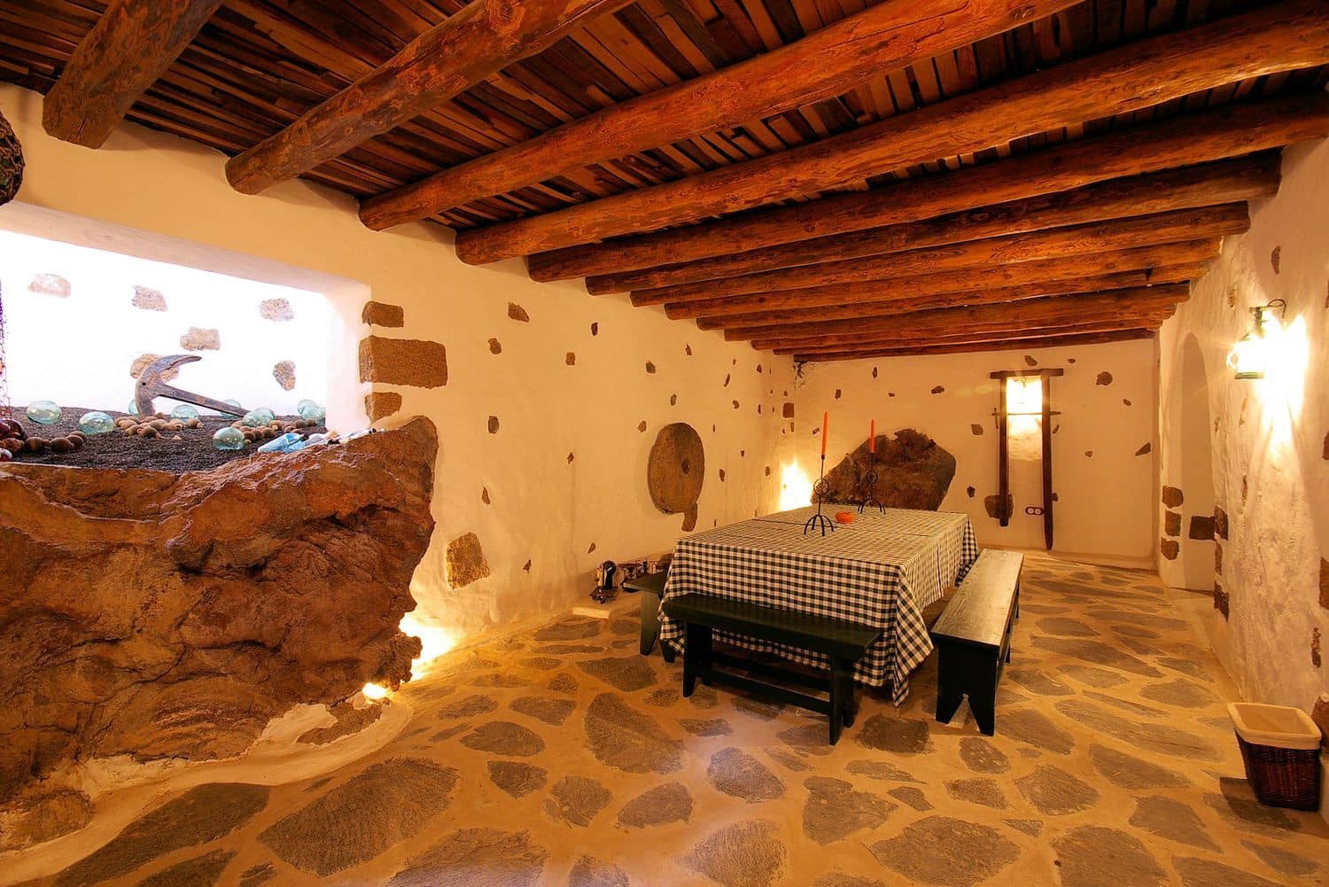 22 bedroom Villa for sale in Haria with pool garage - € 3,500,000 (Ref: 7864981)