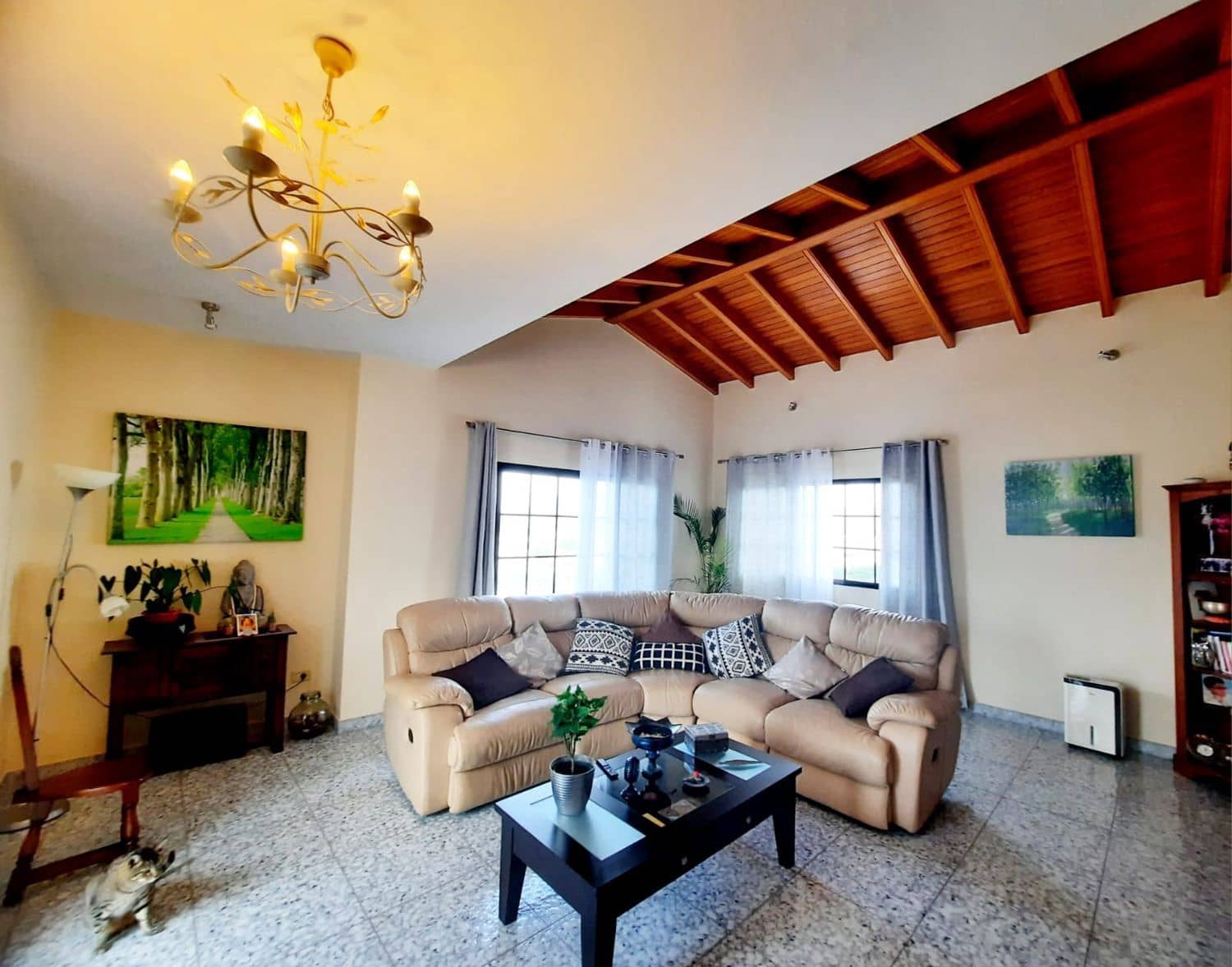 7 soverom Villa til salgs i Tahiche med garasje - € 745 000 (Ref: 7886769)