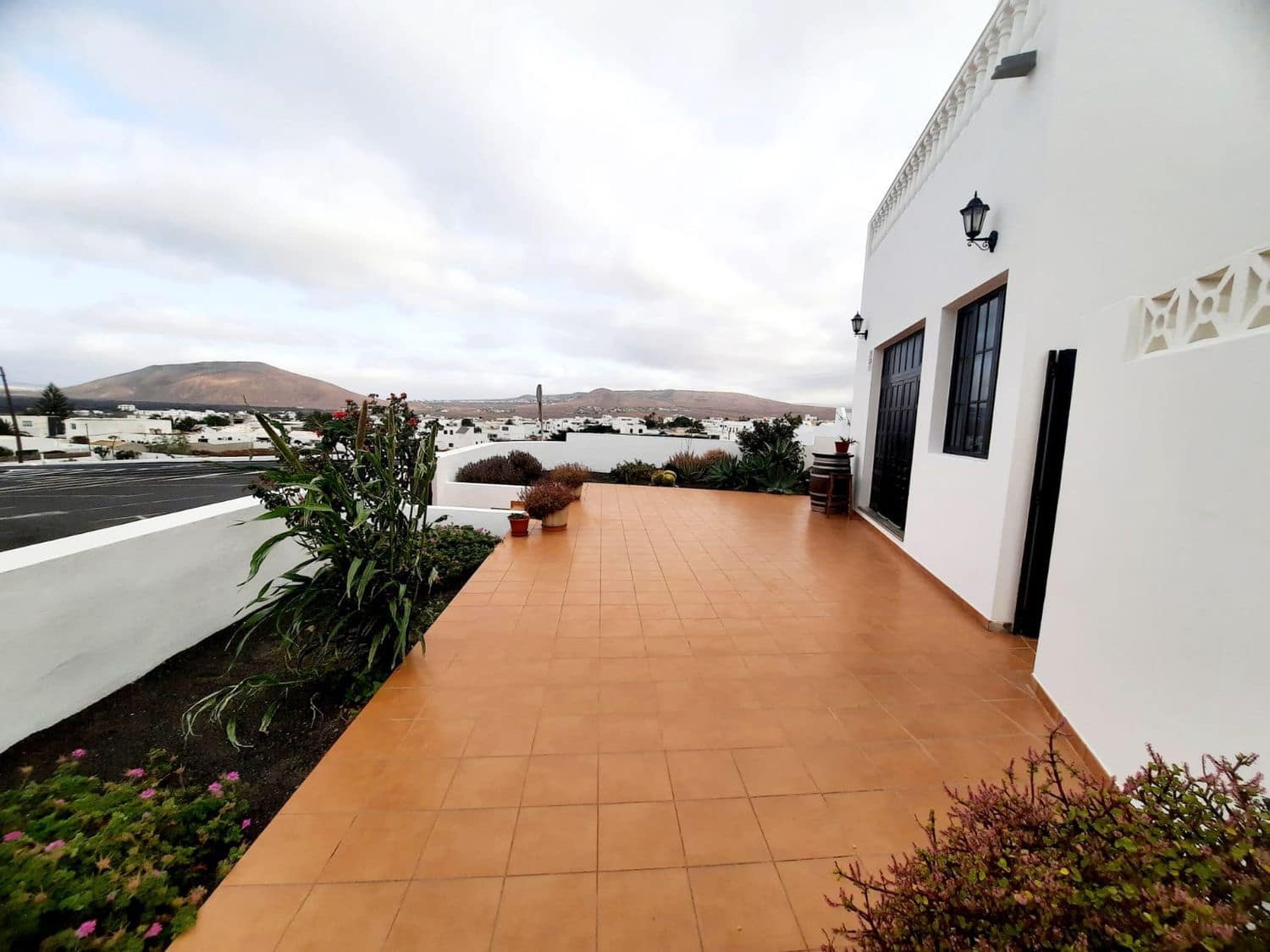 7 soverom Villa til salgs i Tahiche med garasje - € 745 000 (Ref: 7886769)