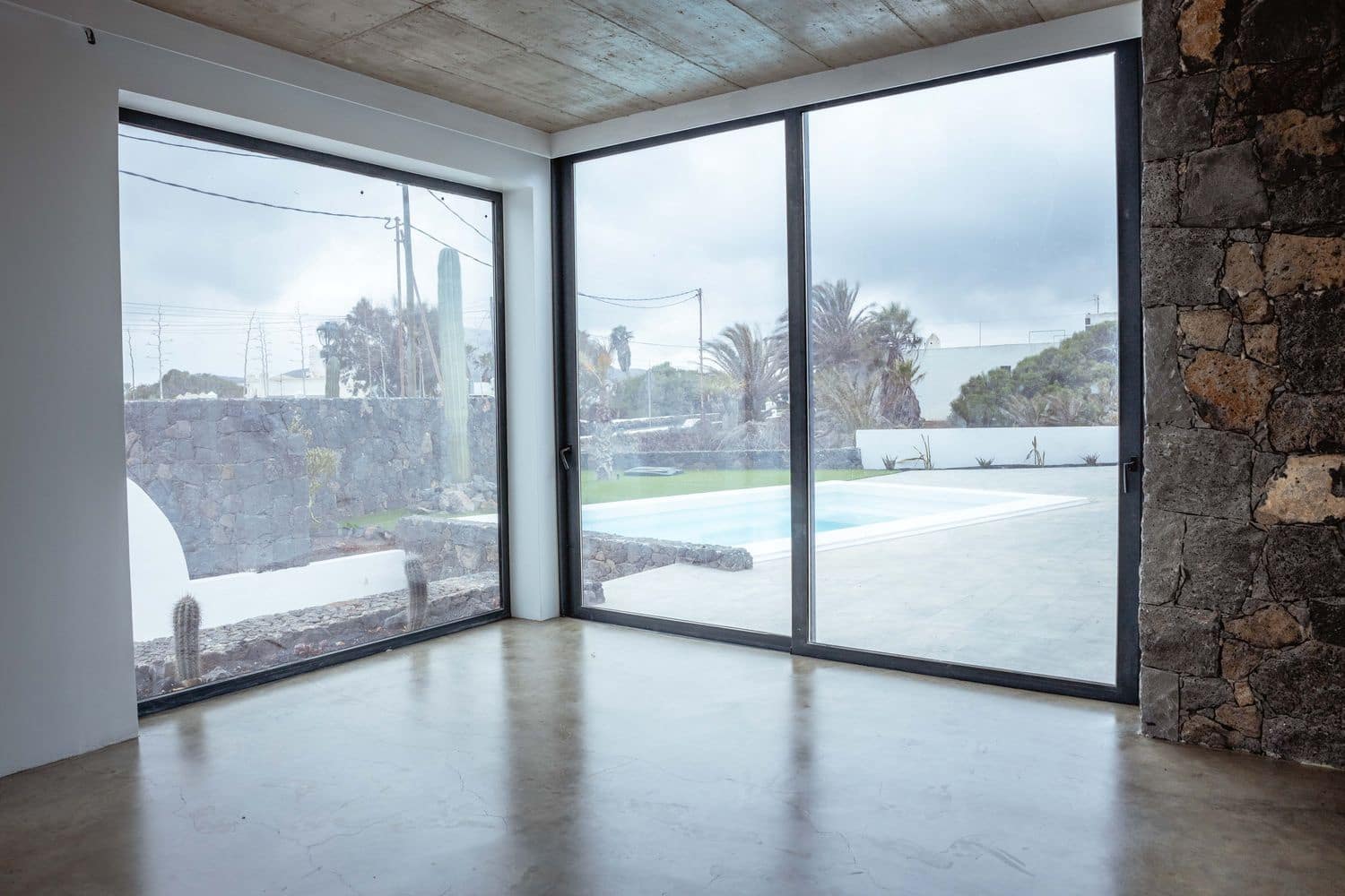 3 soveværelse Villa til salg i San Bartolome med garage - € 600.000 (Ref: 8246845)