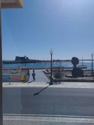 Comercial para venda em Arrecife - 216 000 € (Ref: 8626346)