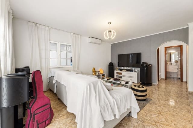 3 bedroom Townhouse for sale in Tías with garage - € 450,000 (Ref: 9062031)