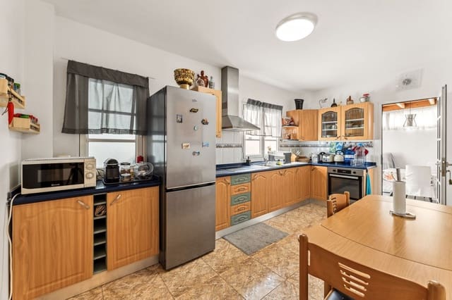 3 bedroom Townhouse for sale in Tías with garage - € 450,000 (Ref: 9062031)