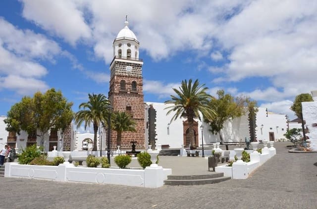 Grunde uden byggetilladelser til salg i Teguise - € 98.000 (Ref: 9127940)